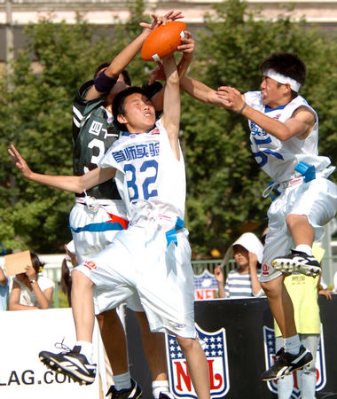 赛场上并不 赛场上并不