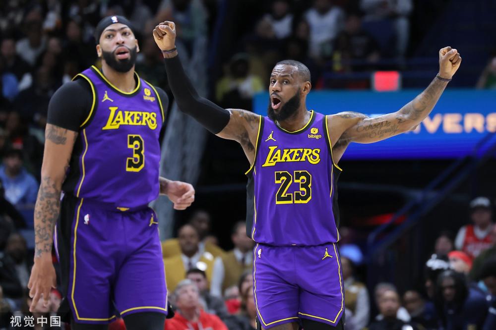 使得他在球 使得他在球